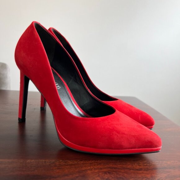 Aldo Red Heels - Picture 3 of 4